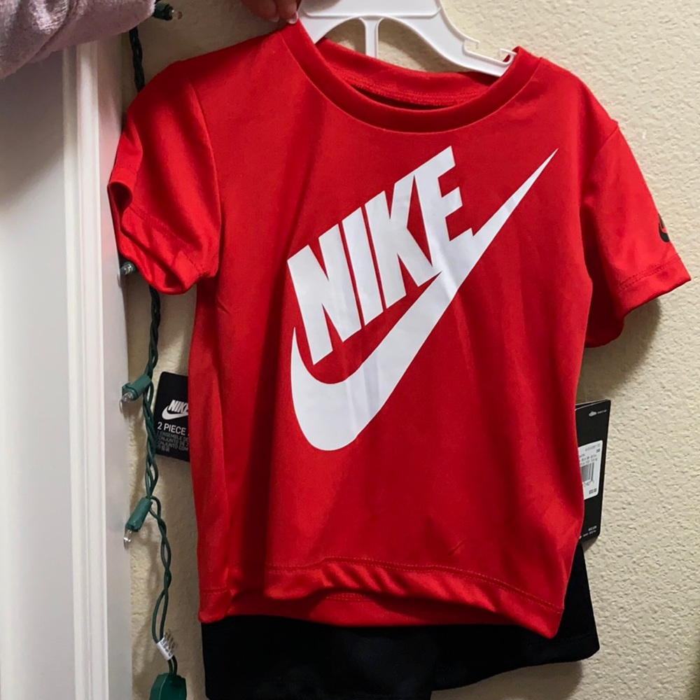 Nike boys set